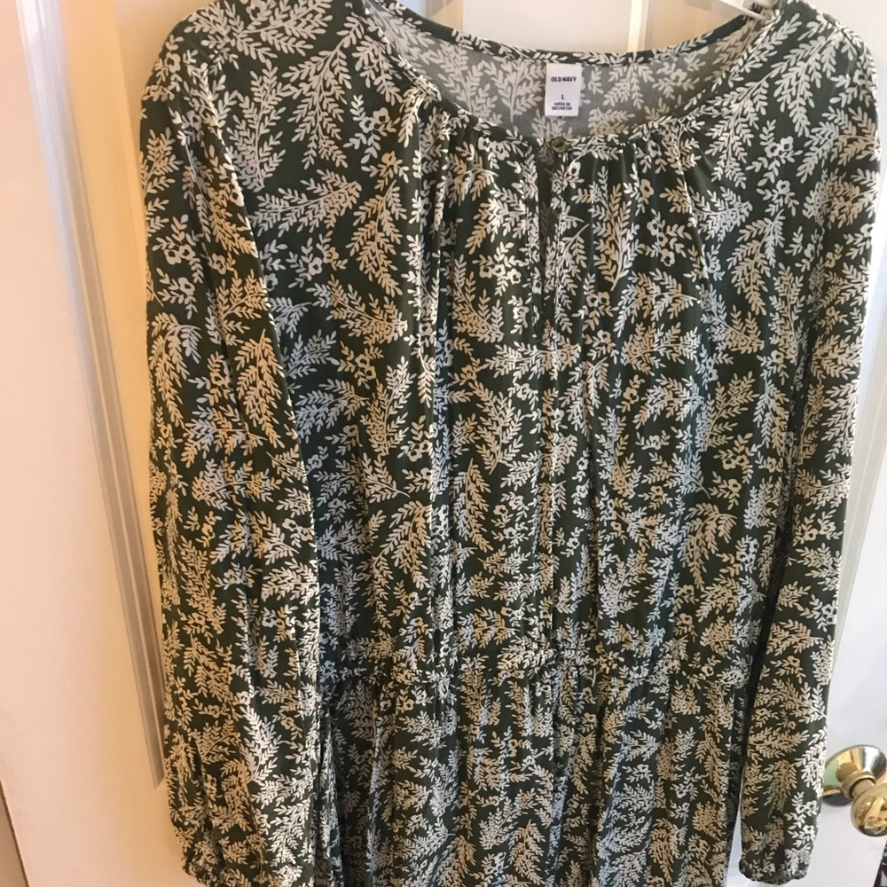 Old Navy patterned dress